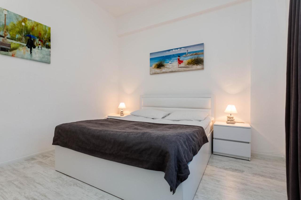 Luxury Apartment In The City Centre Tbilisi ภายนอก รูปภาพ
